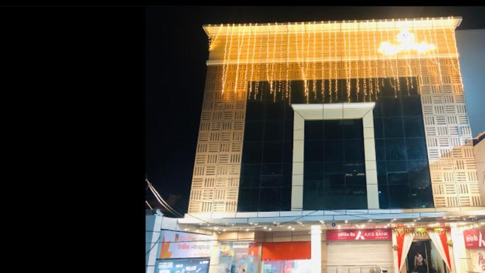 Hotel Royal Palace Hapur Exterior photo